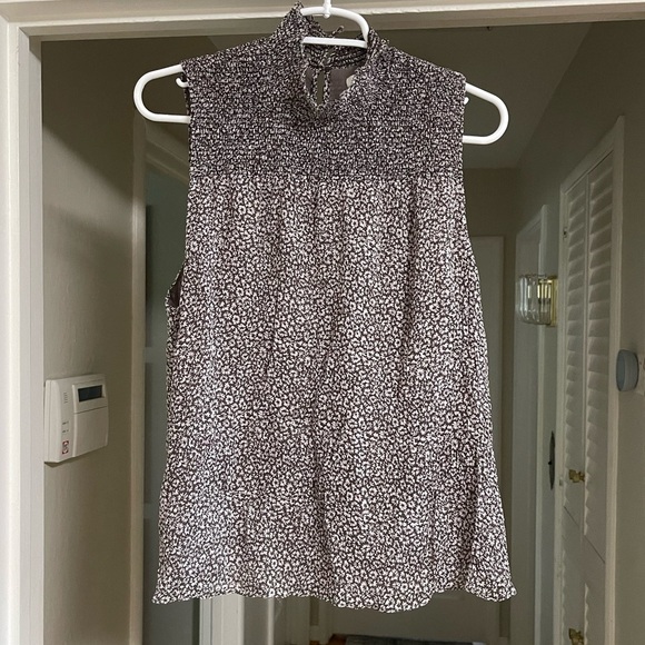 EUC Joie Mika Printed Mock Neck Top - Picture 4 of 7